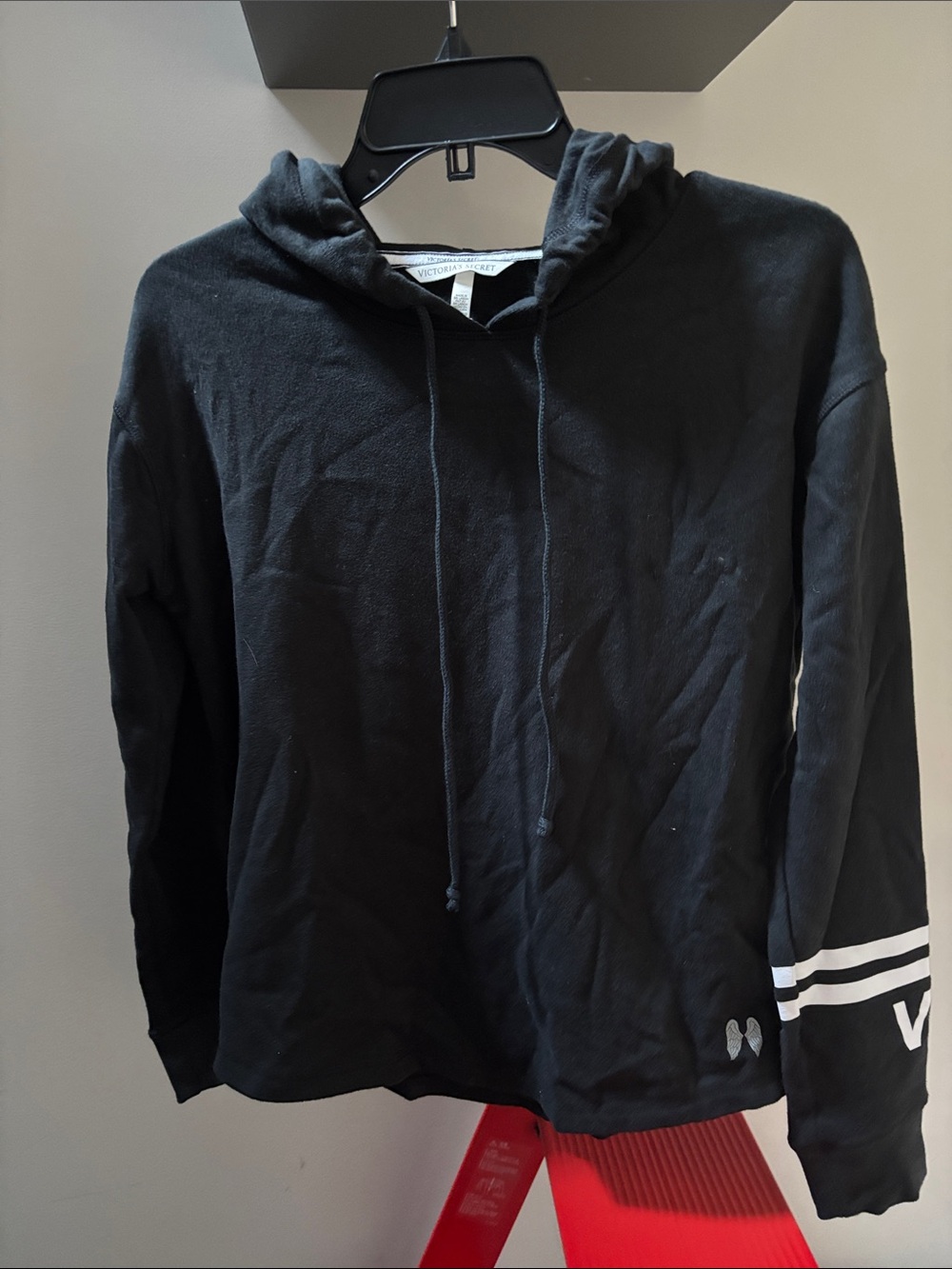 NWT！Victoria's Secret Black Hooded Sweatshirt with Sleeve Stripe